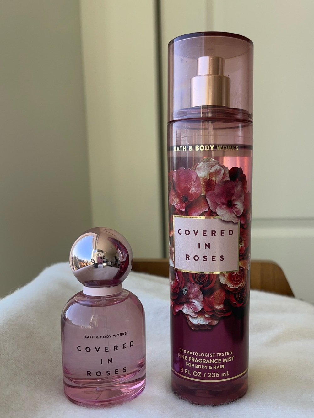 Covered in Roses full size 1.7oz EDP and Fine Fragrance mist set.